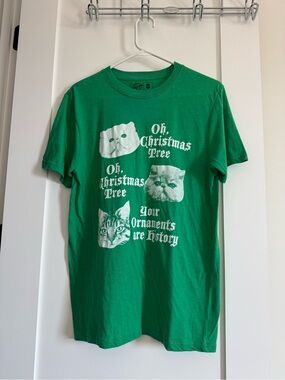 Green Holiday Cat Graphic Tee size Small
